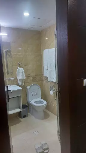 سرویس بهداشتی و حمام هتل لیلیوم کیش